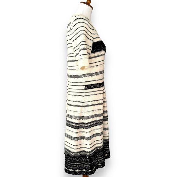 Just Taylor Women’s Sweater Dress White Black Striped Knit Lace Trim Size Large - Picture 4 of 10